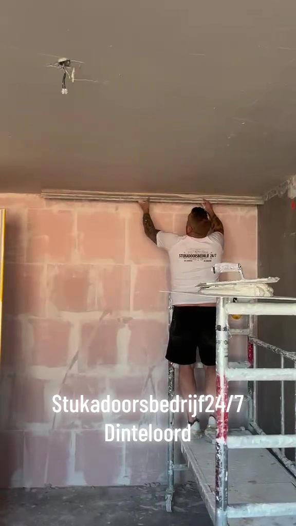 @Stukadoorsbedrijf24/7