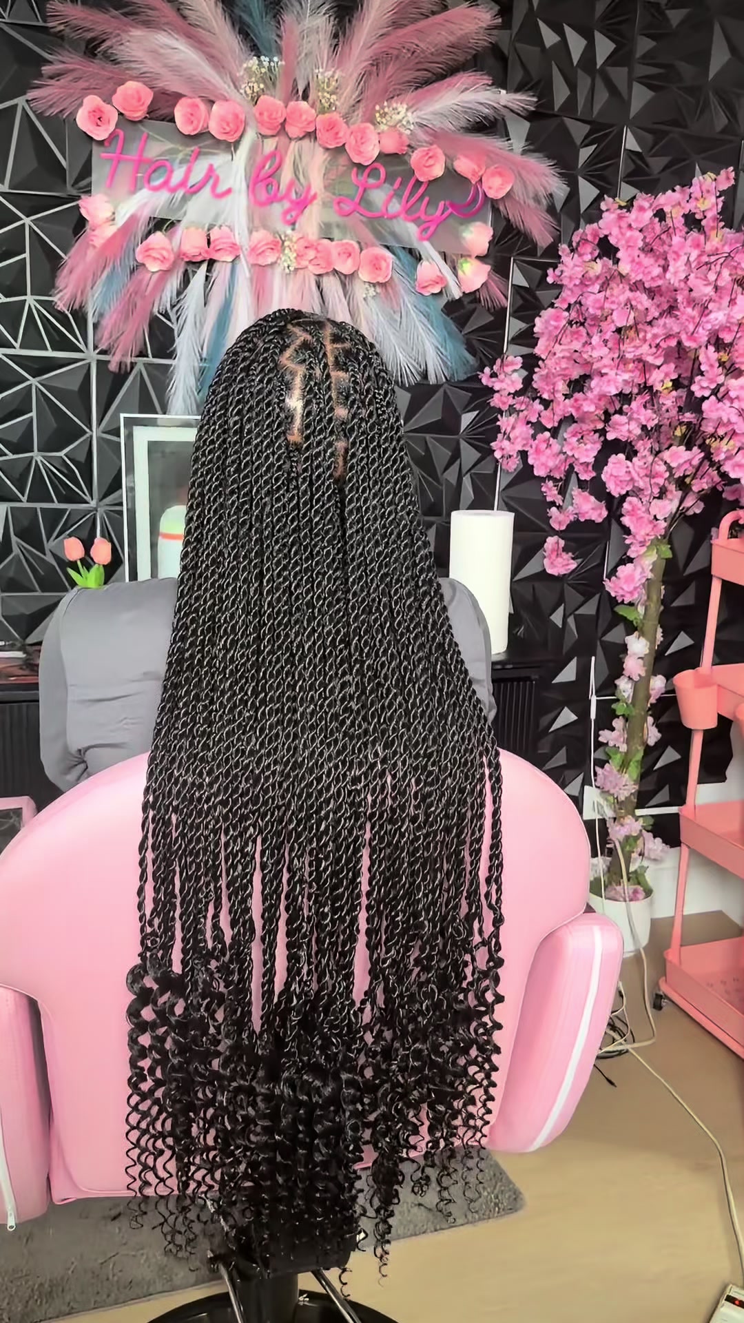 @Hairbylily Edmonton 🇨🇦