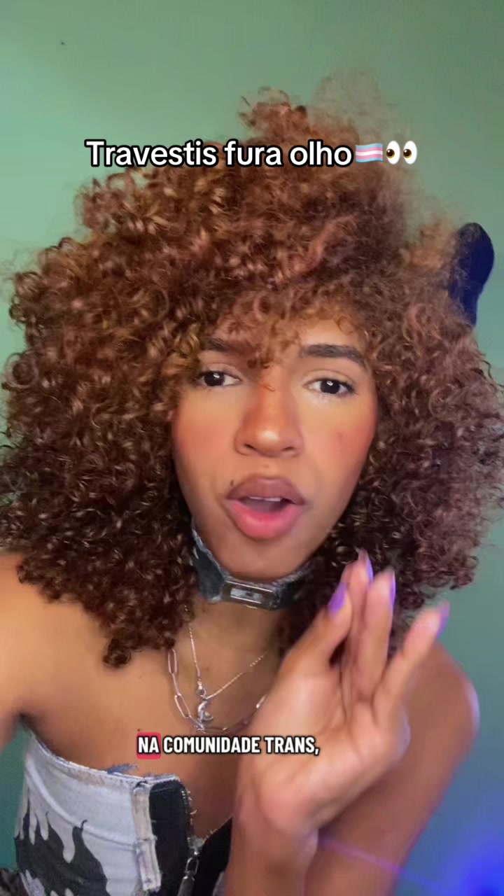 @MIKAYLA FERR&Eacute;