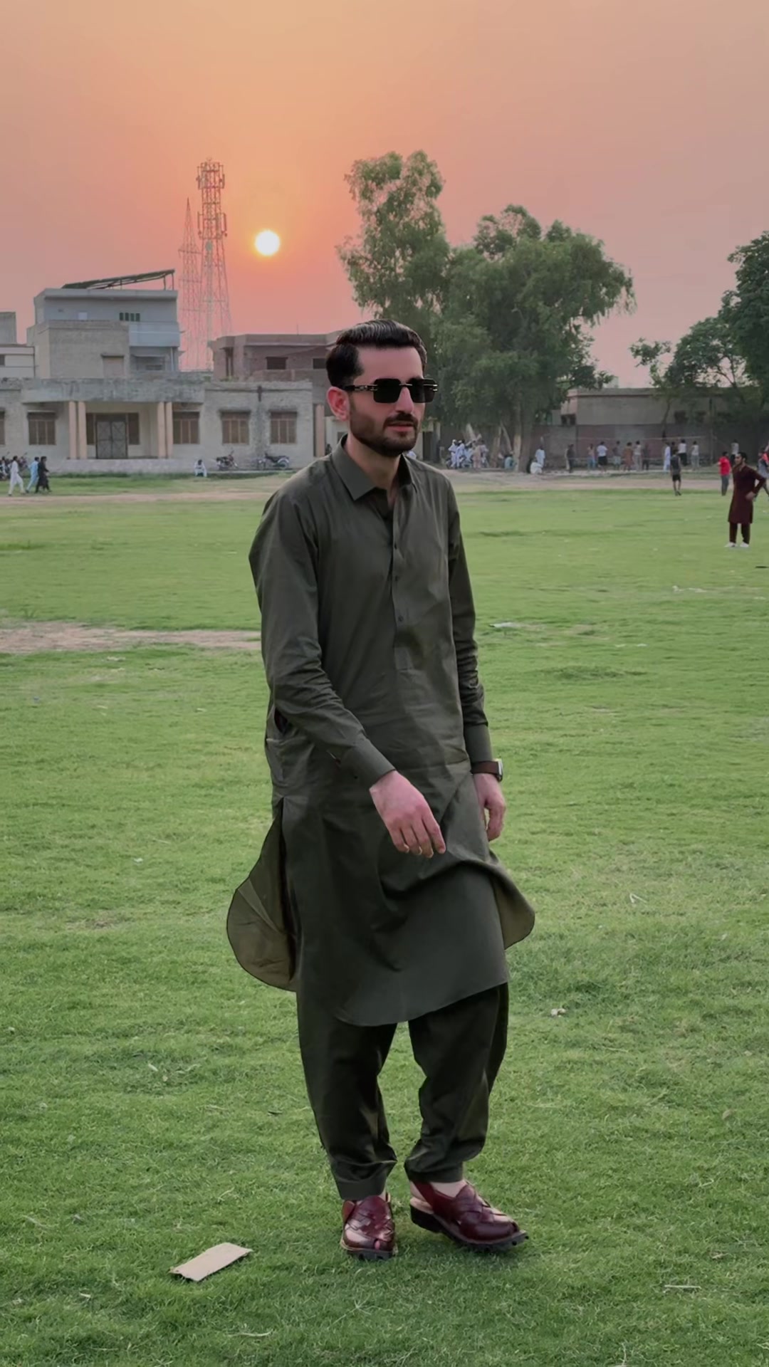 @꧁ᴹ꧍ujeeb ꧂: Khan522