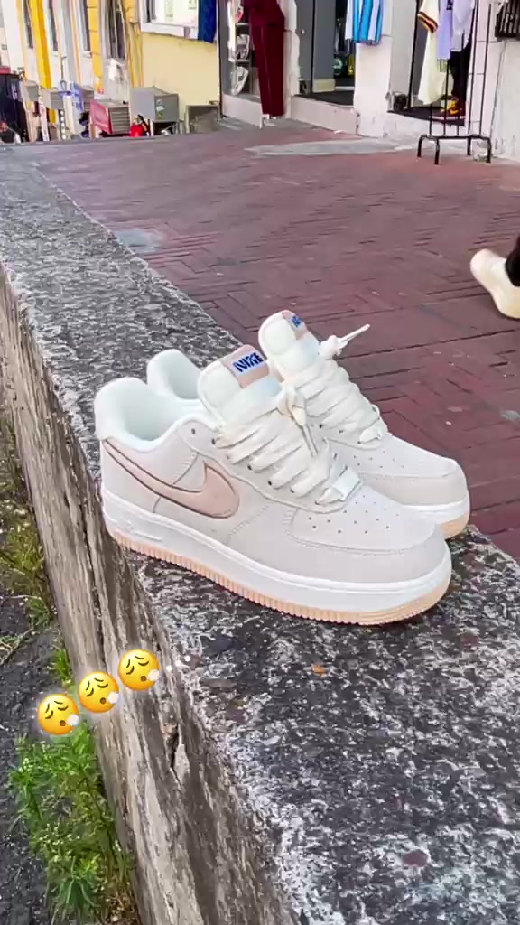 @𝘜𝘙𝘉𝘈𝘕 𝘚𝘕𝘌𝘈𝘒𝘌𝘙𝘚