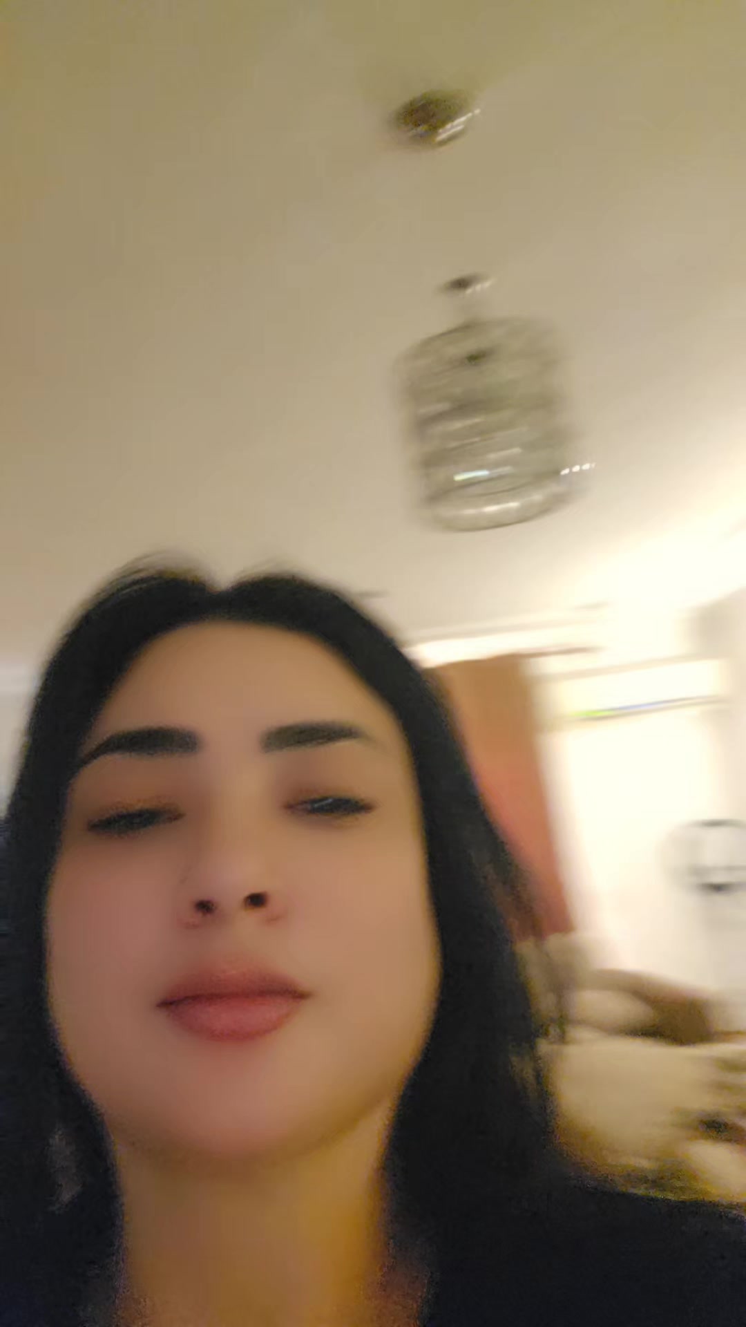 @مونيكا روبرت Monica robert