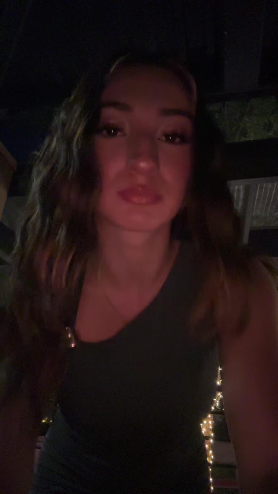 @Bella