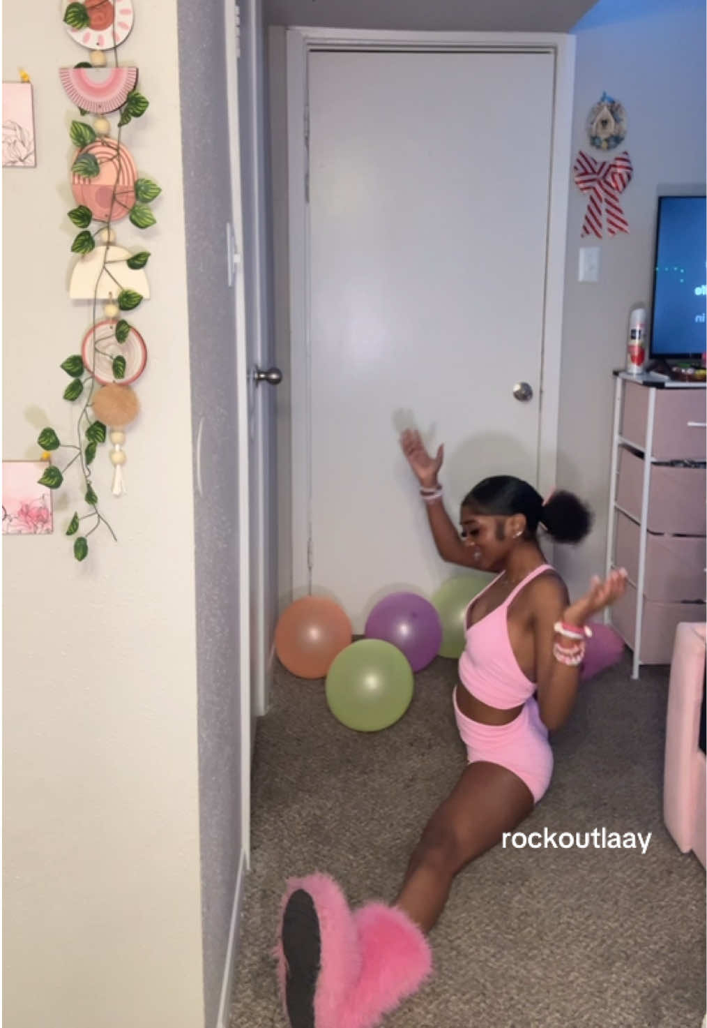 @rockoutlaay