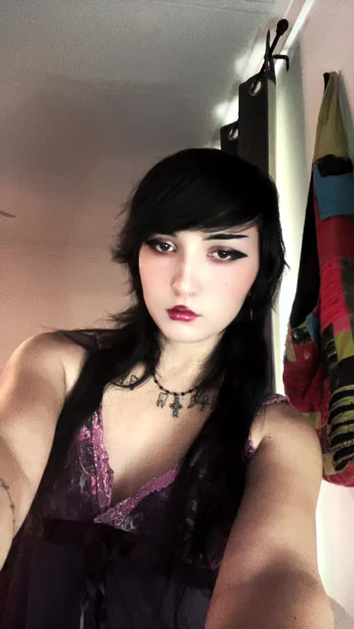 @💣