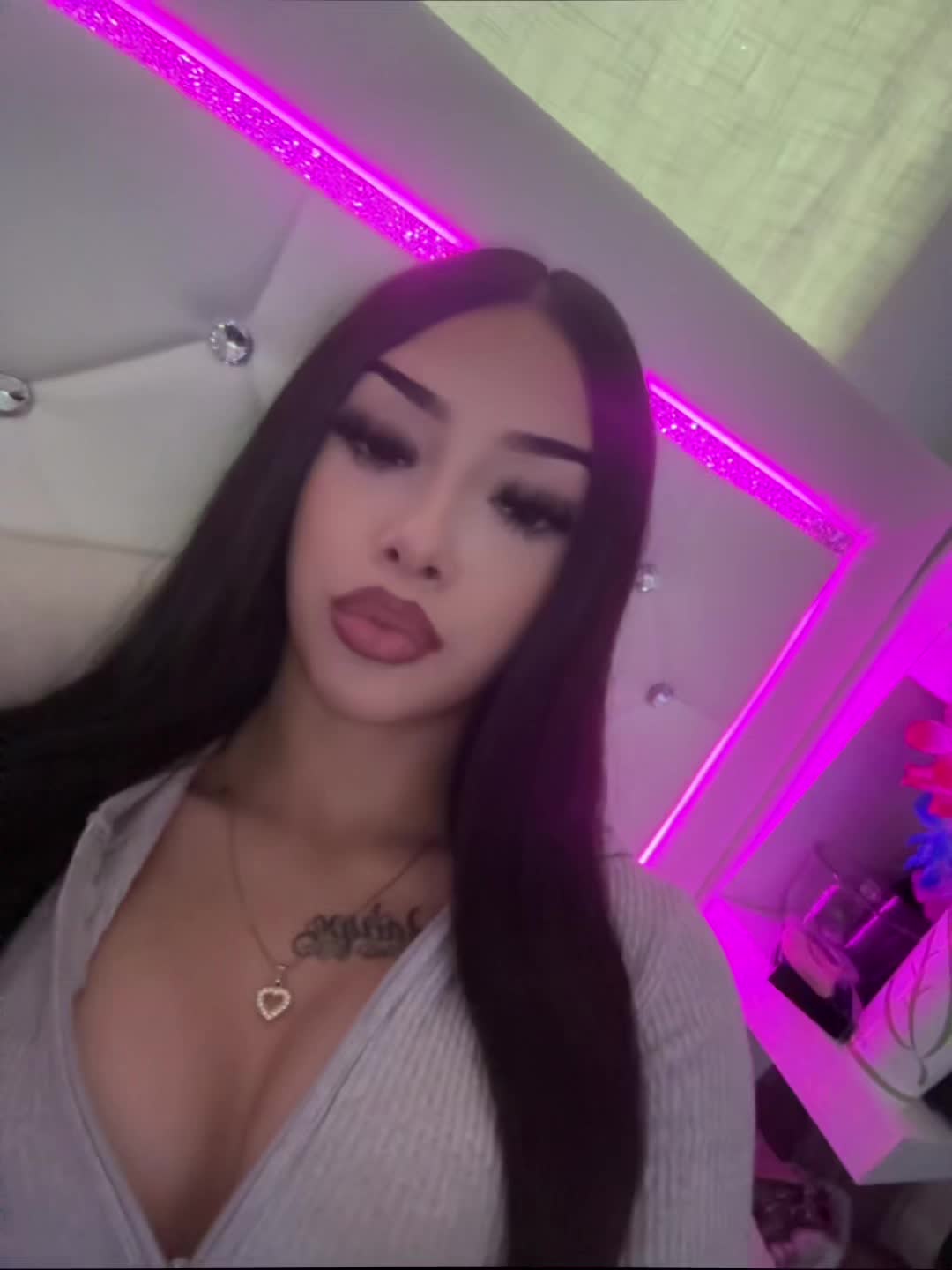 @️