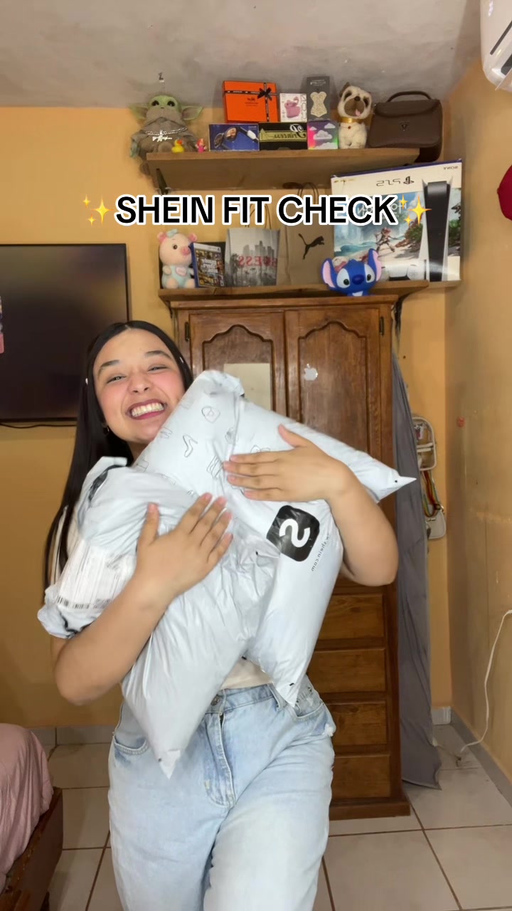 @lizcoronado._