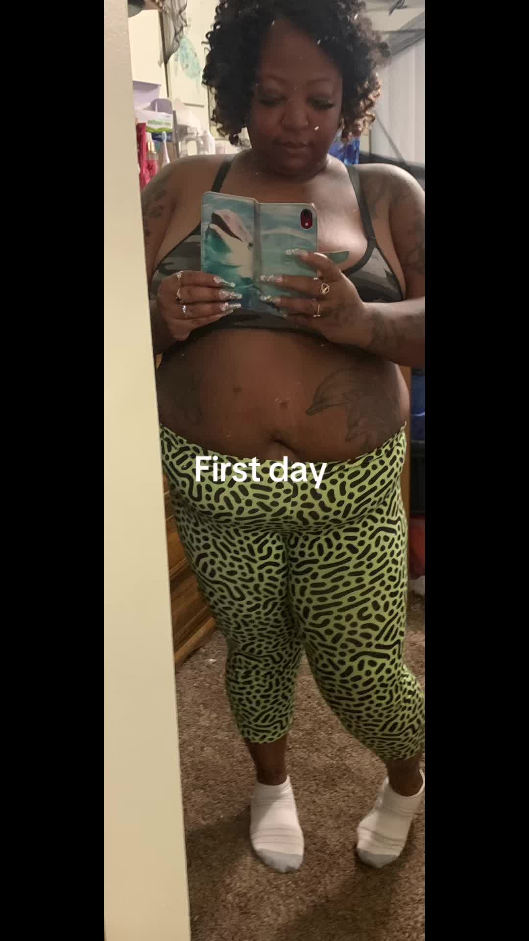 @JUICYYYTOYA