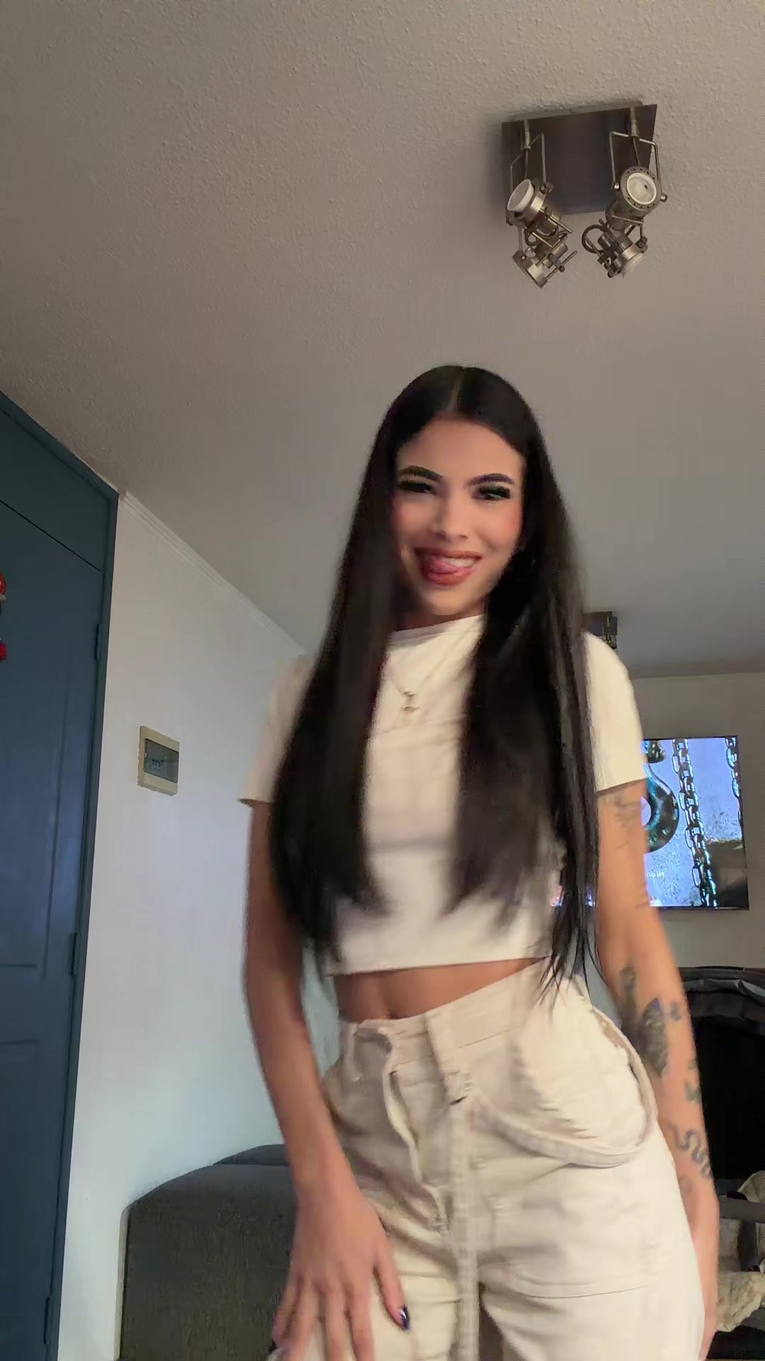 @isisss