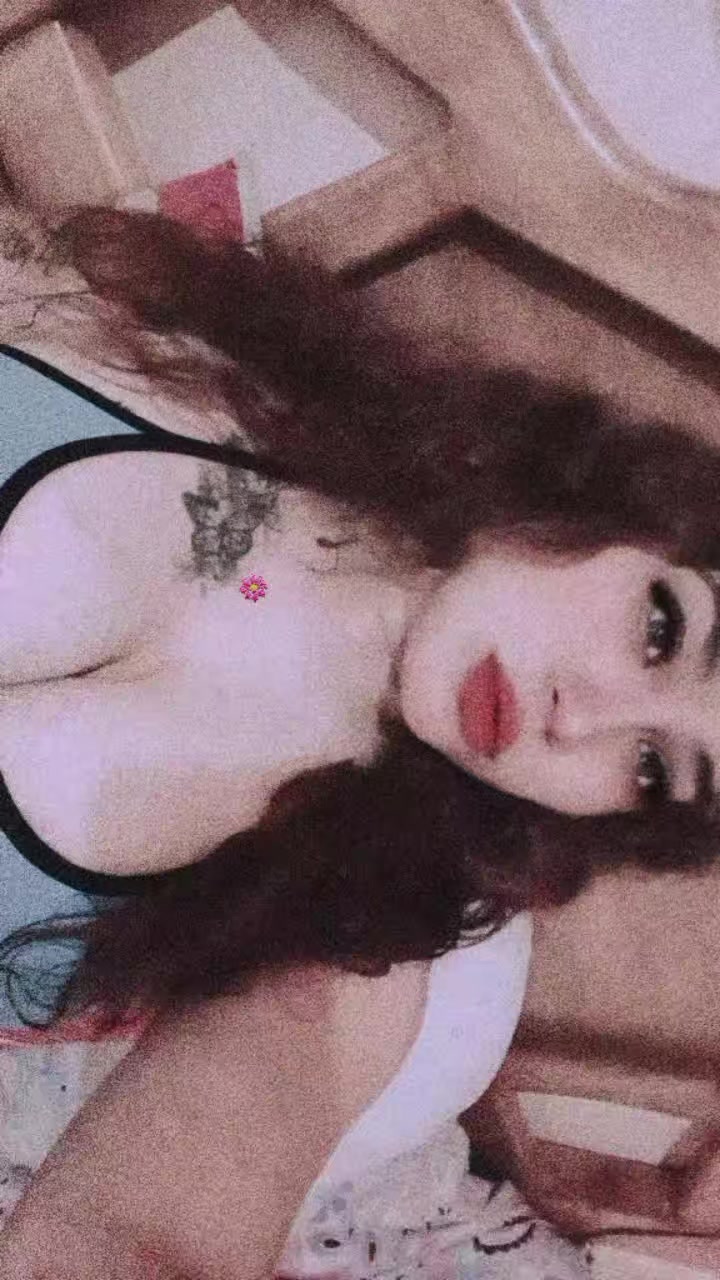 @Dvg🖤🧔🏻&zwj;♀️