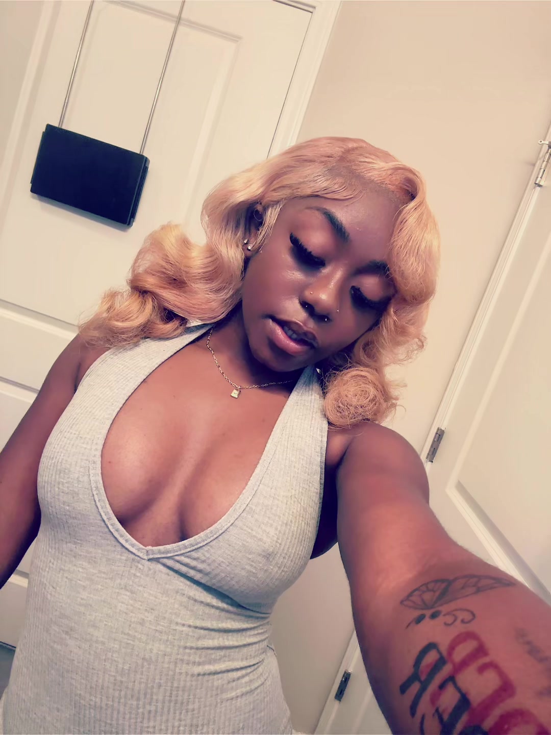 @nikiatkll 👈🏾