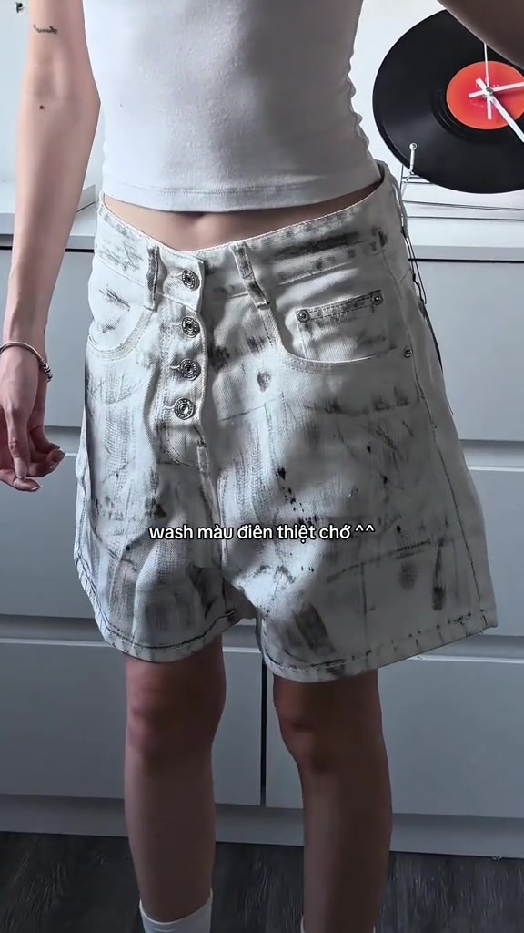 @jiwonclothes