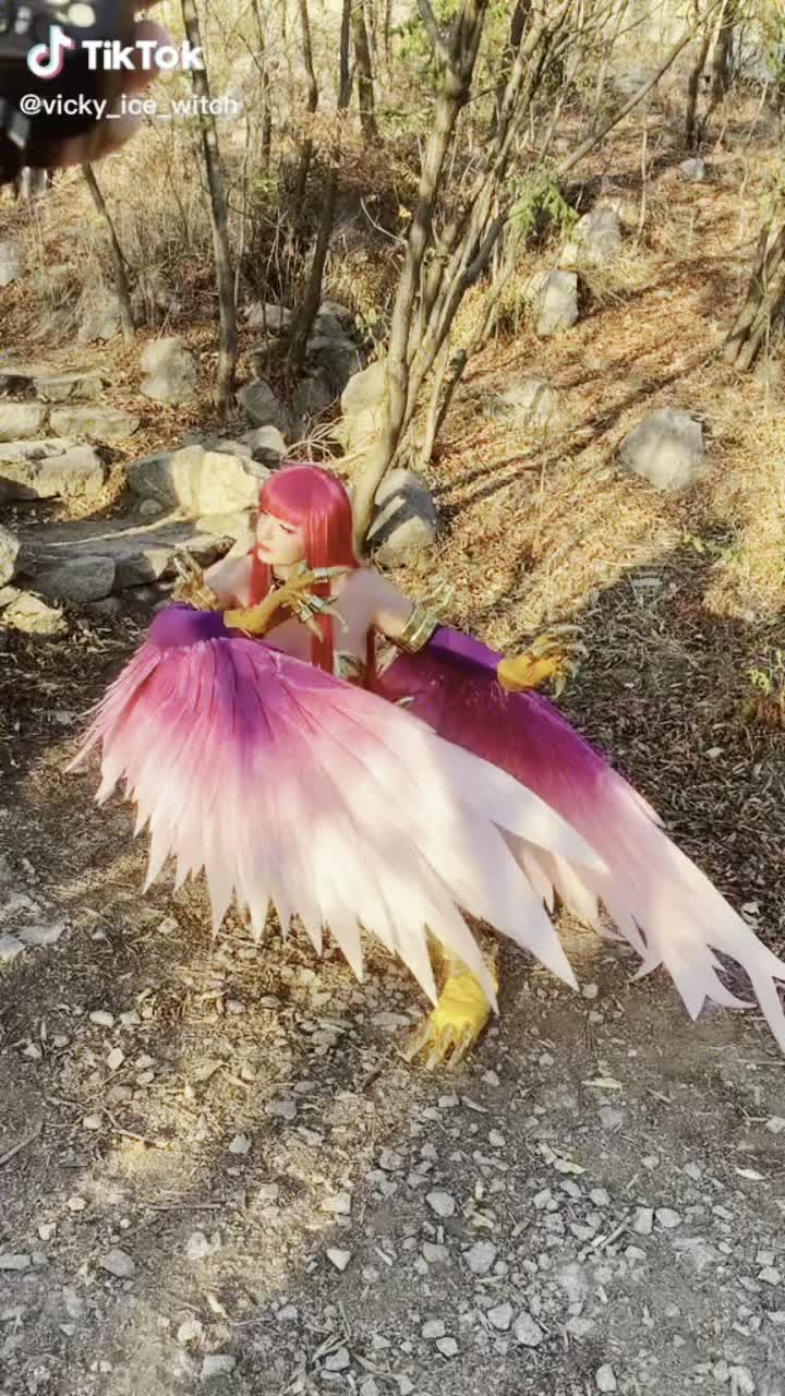 @missrobinafloo