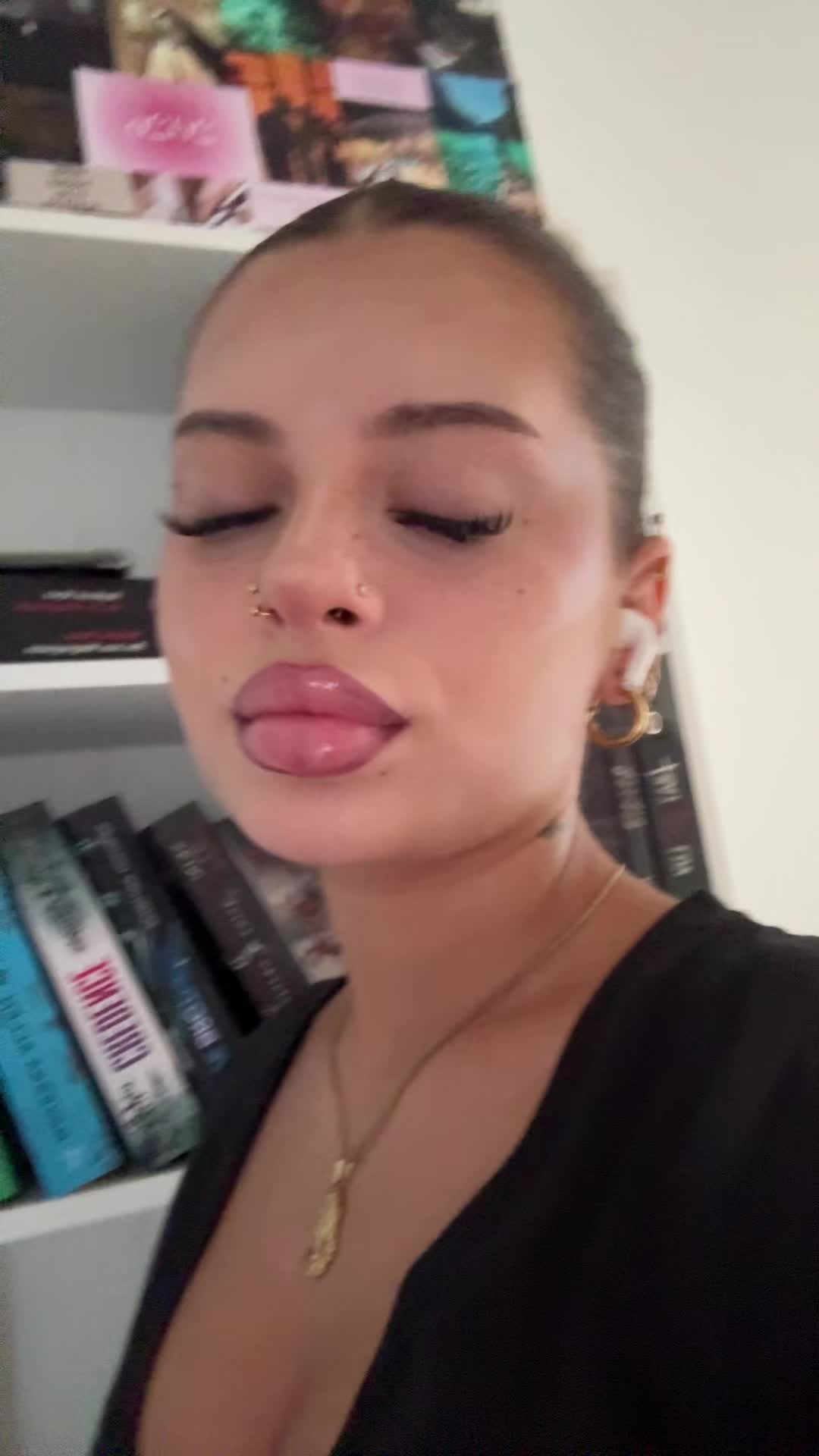 @ᴍɪʟᴇɴᴀ