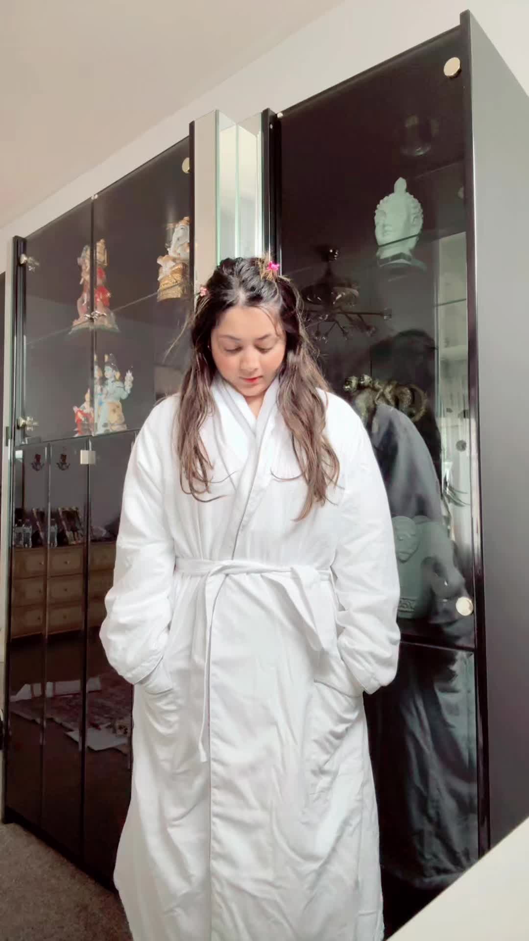 @Naina_🕊️🦋