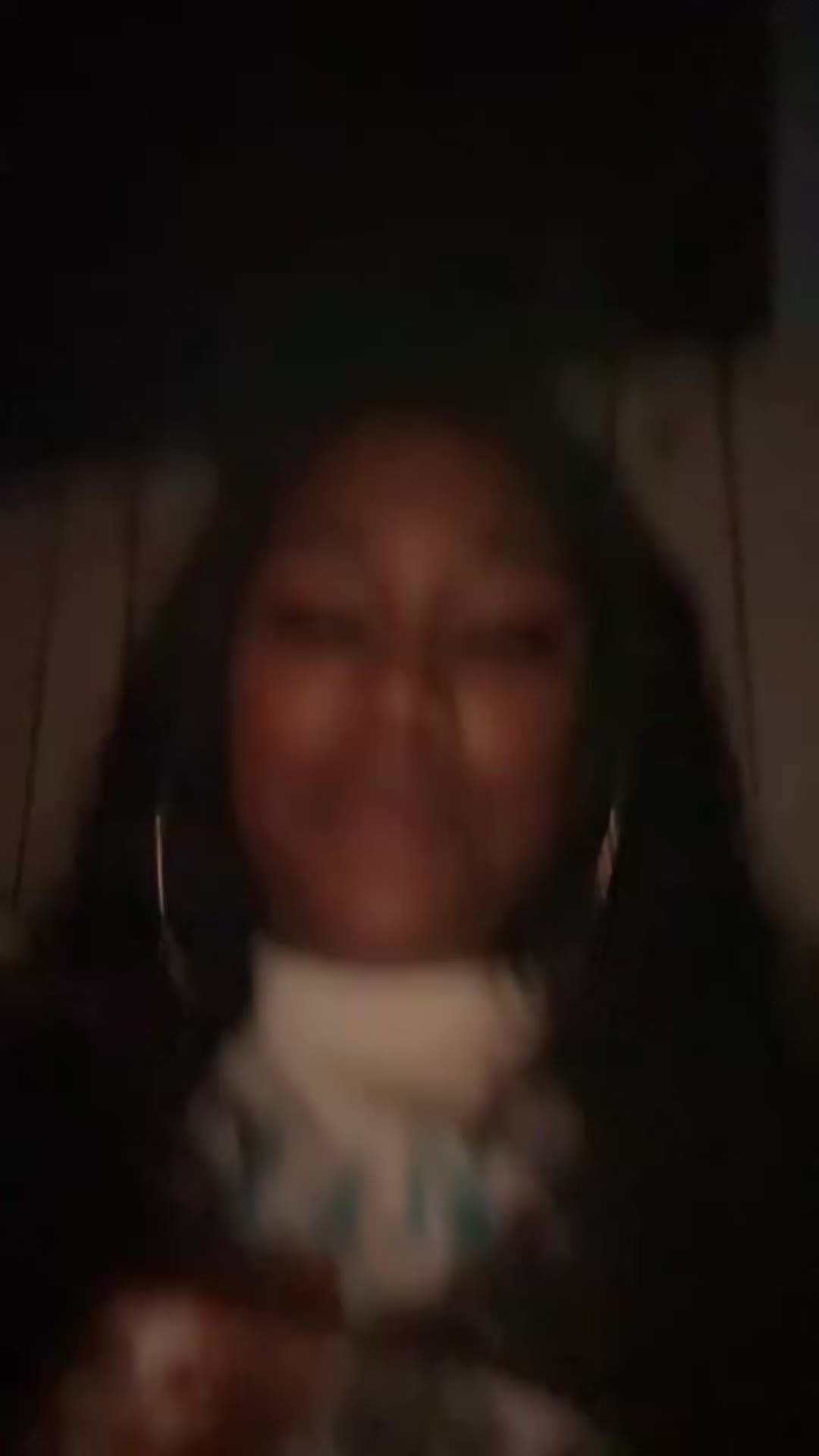 @The_Real_Lo
