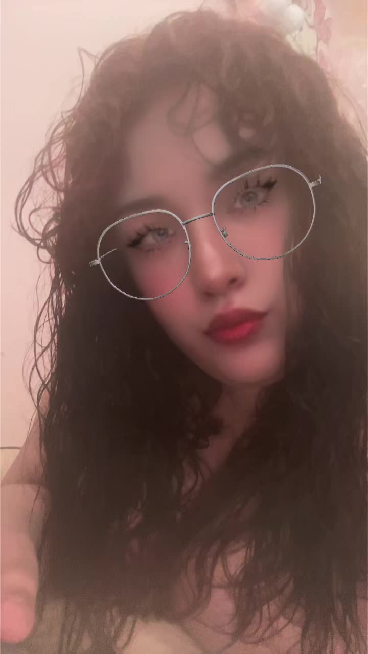 @Princess Valentina๐ธ๐ป๐
๐ป๐๐น
