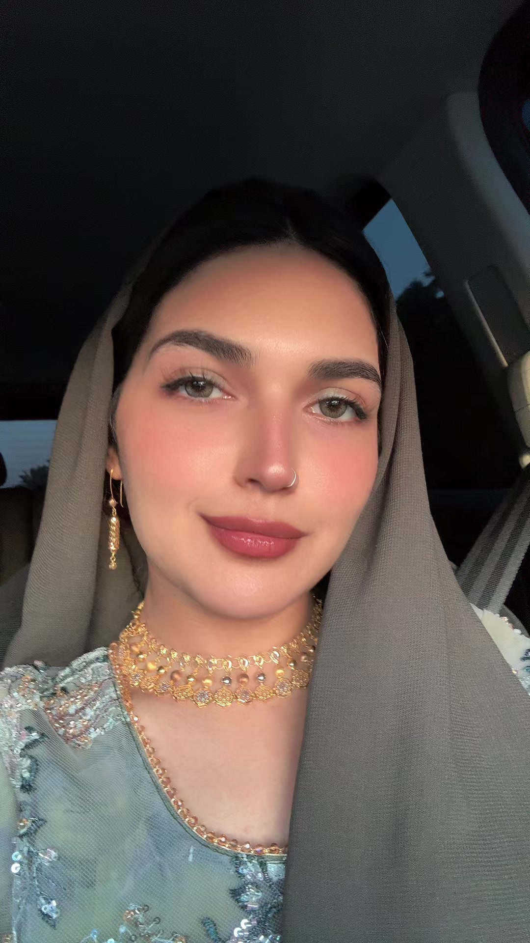 @FARYAL 🕊