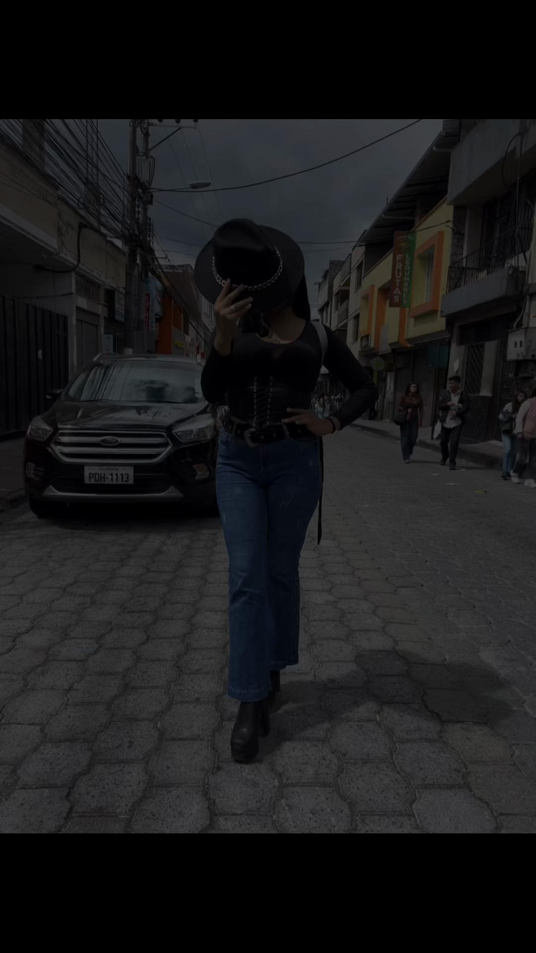 @Dani_bonita