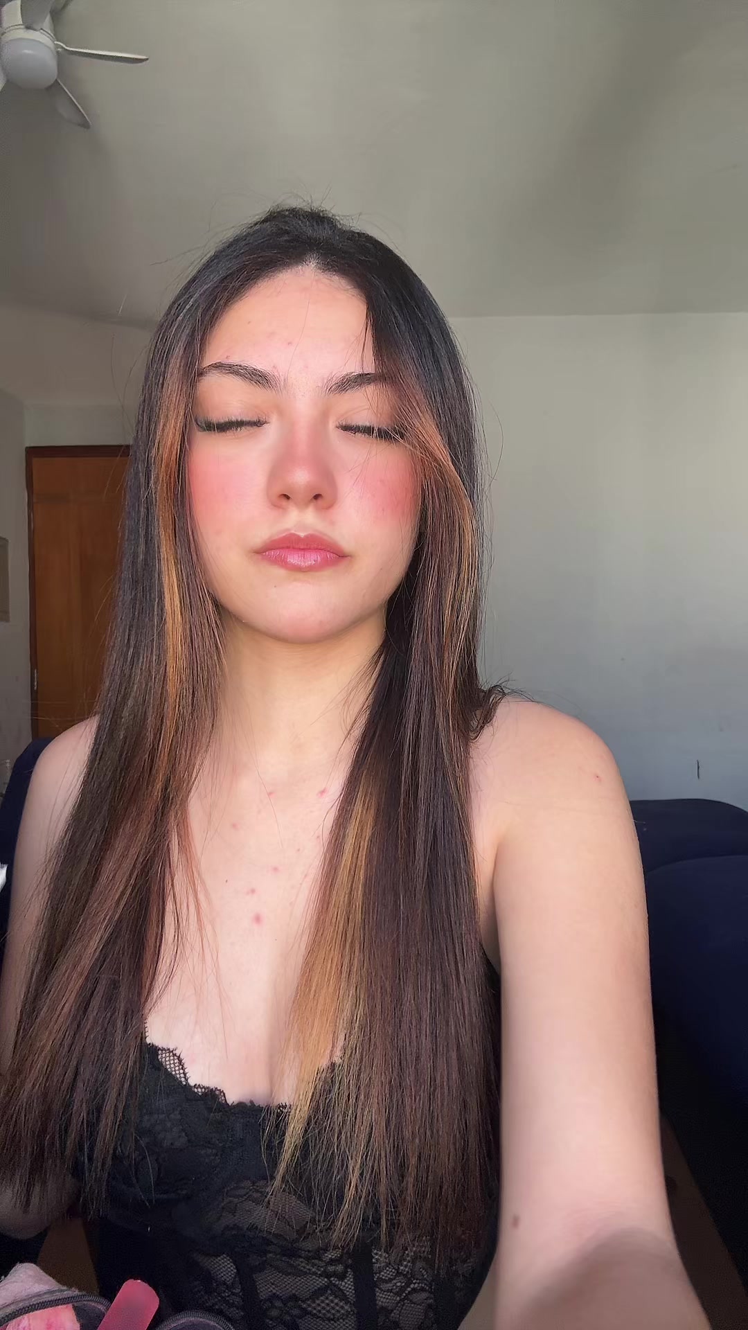 @Ladonii