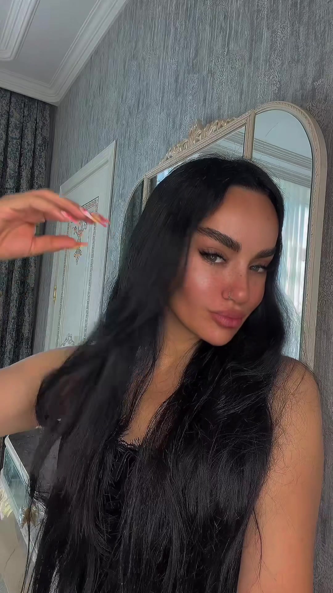 @theaynura