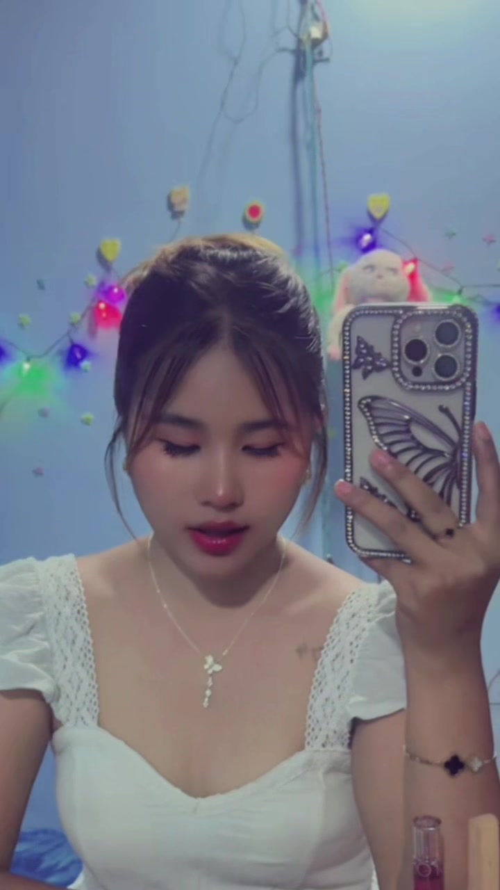 @💄Nang Htet 🫦👀