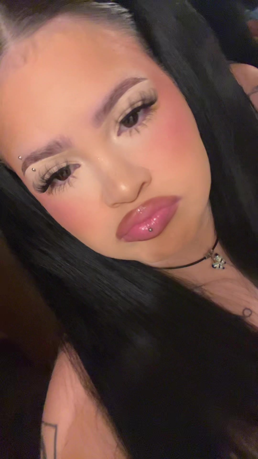 @thelesbianbf