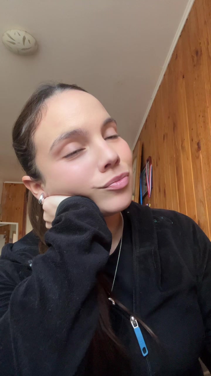 @cammivette