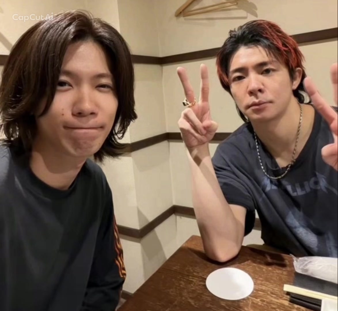 @MOMO