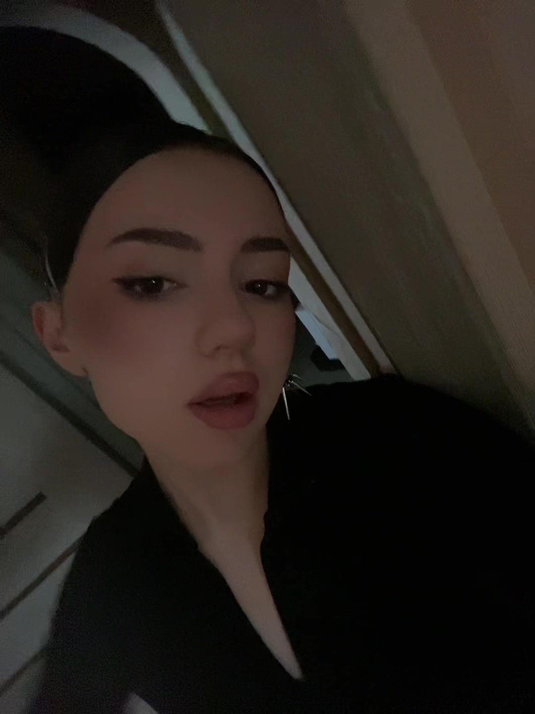 @╋━