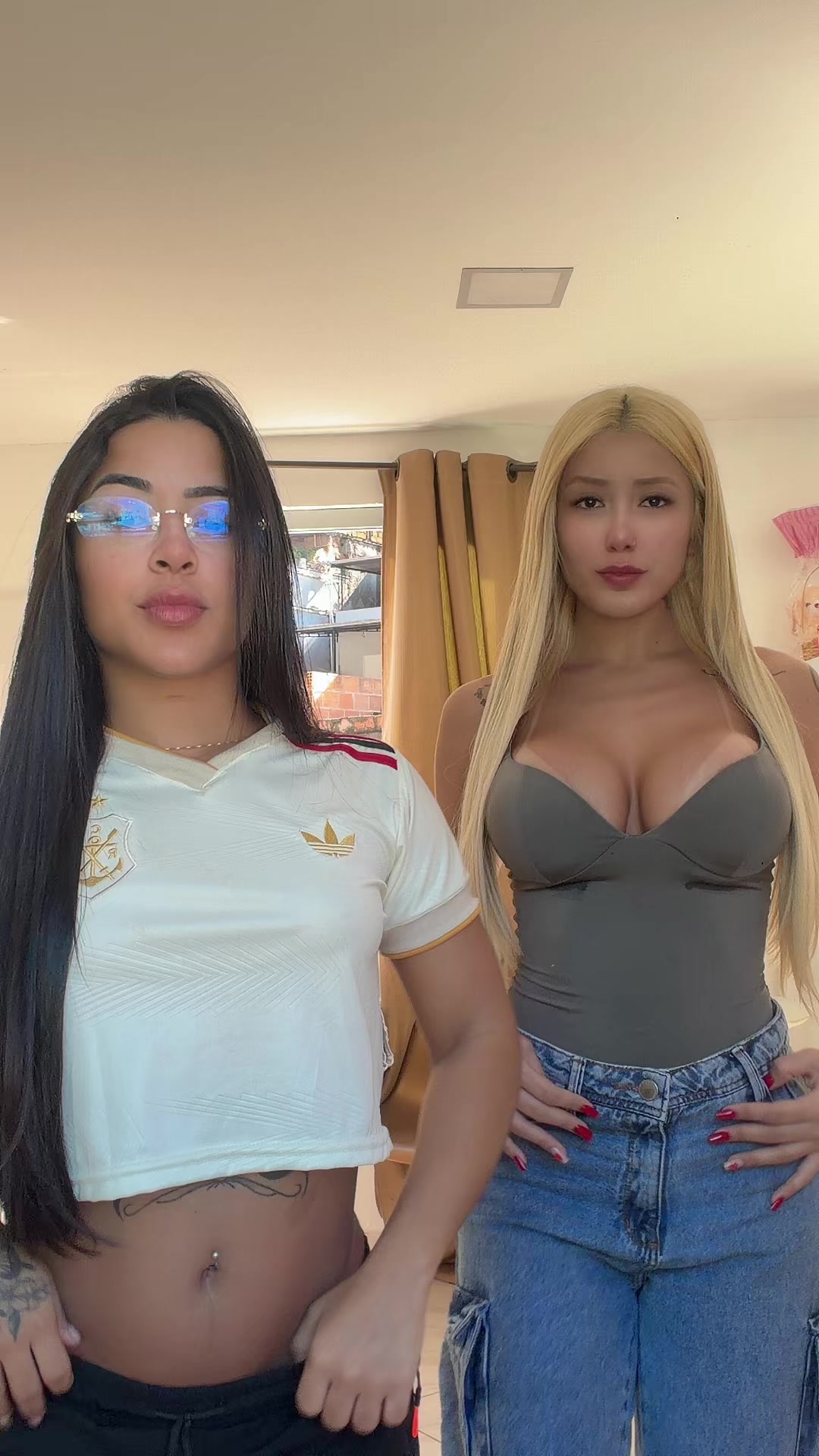 @Anna Carolina