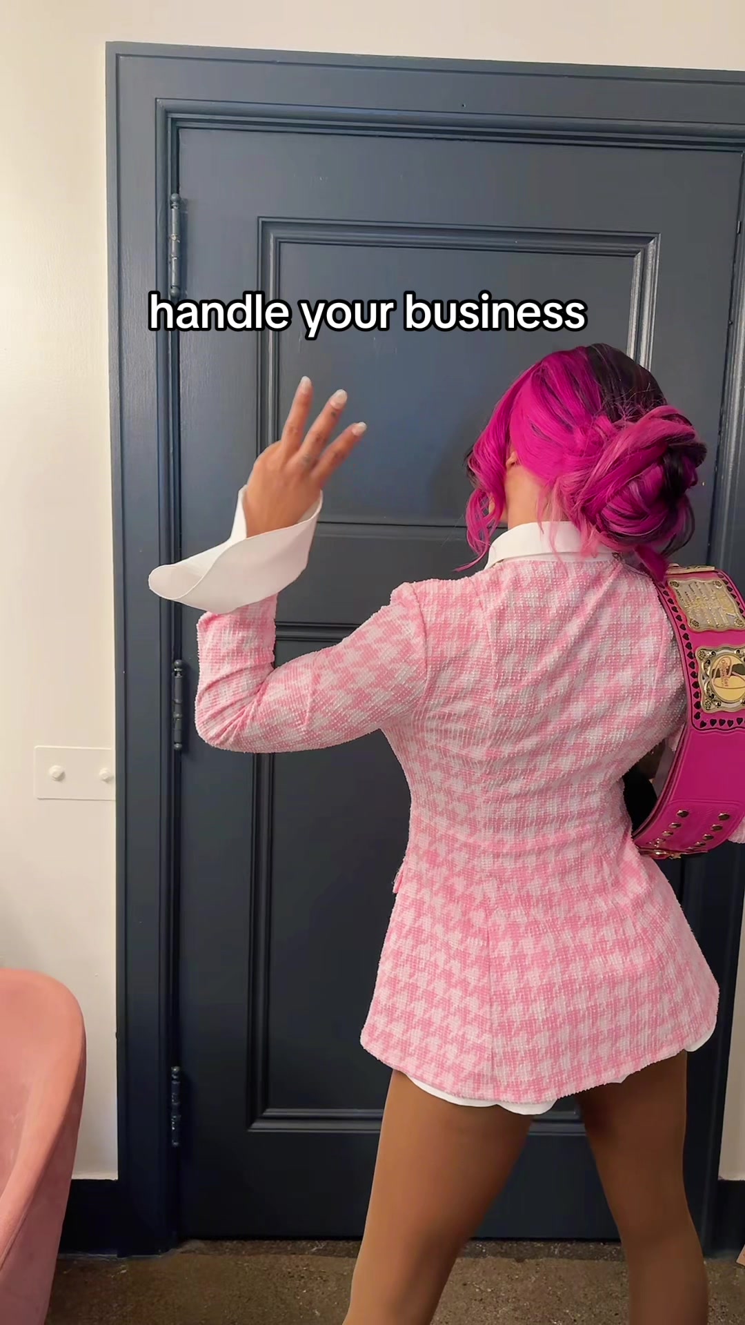 @Mercedes Moné