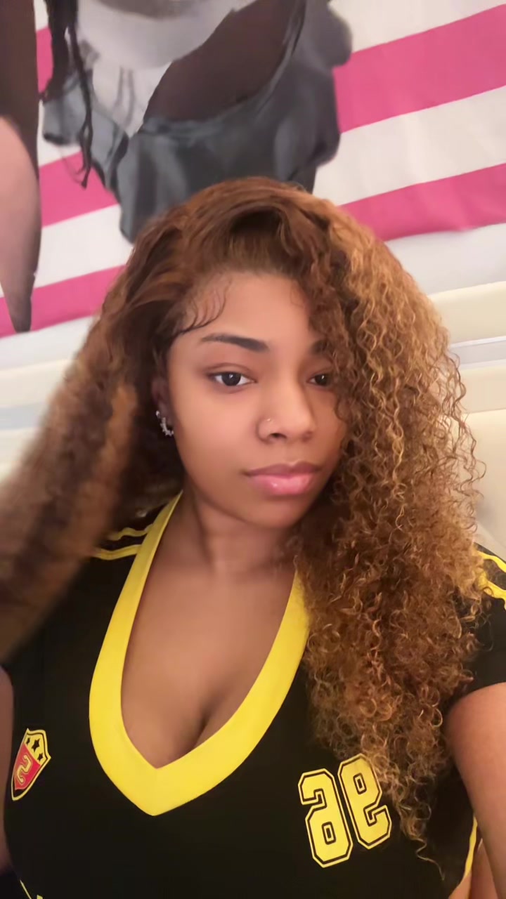 @KayyBell