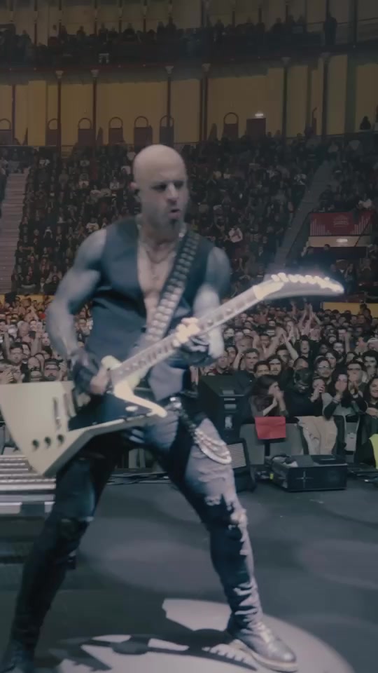 @Daughtry