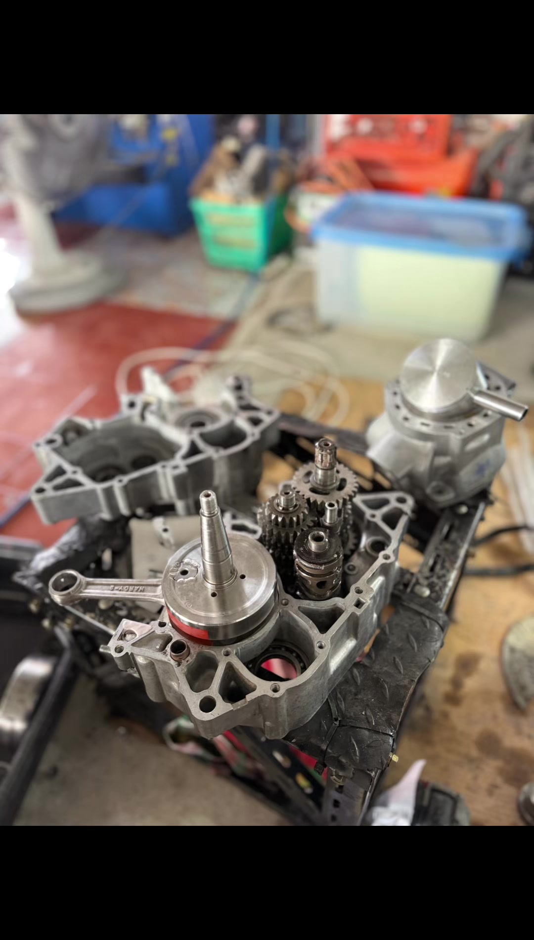 @Yiw tech shop