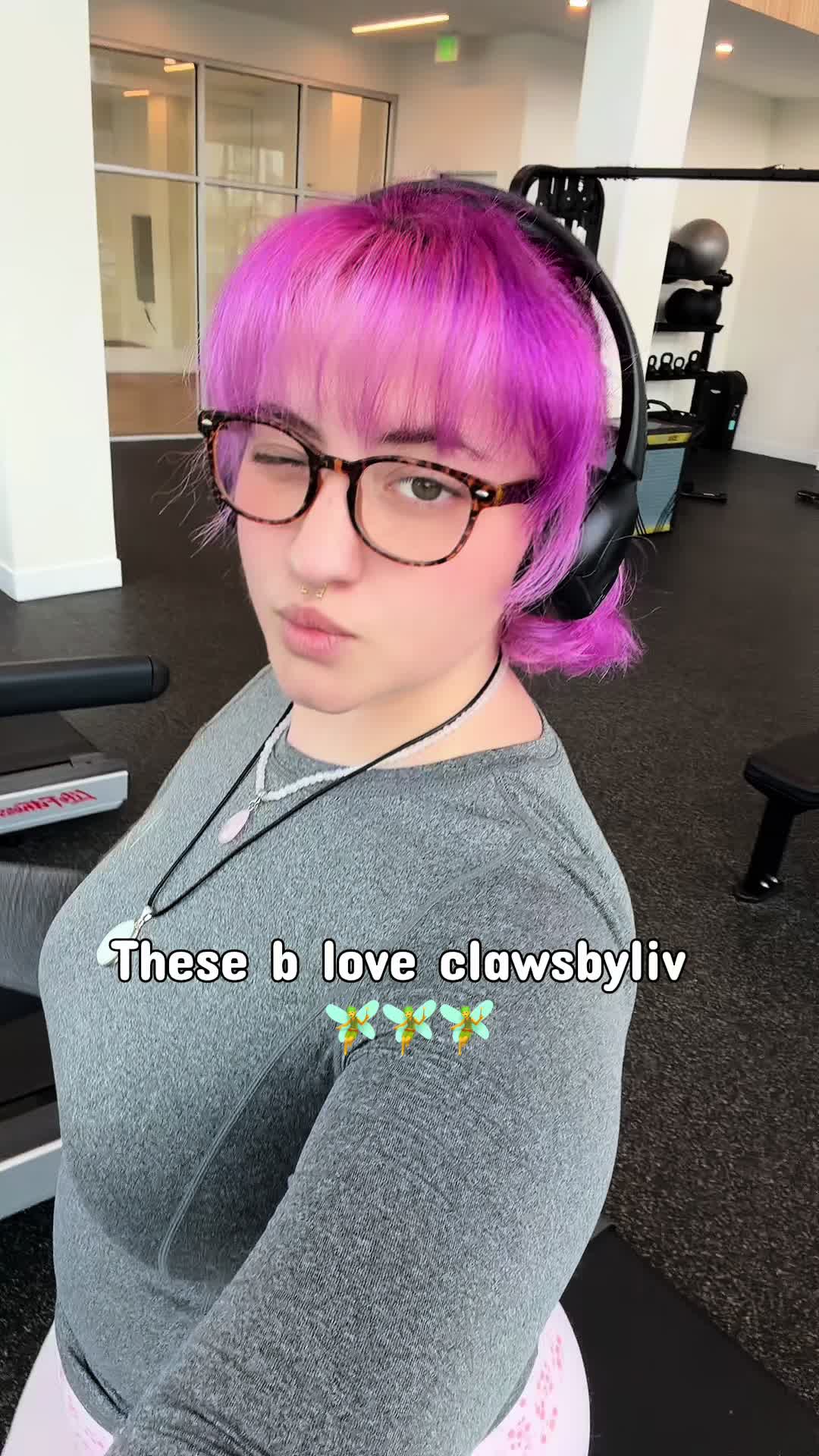 @clawsbyliv_