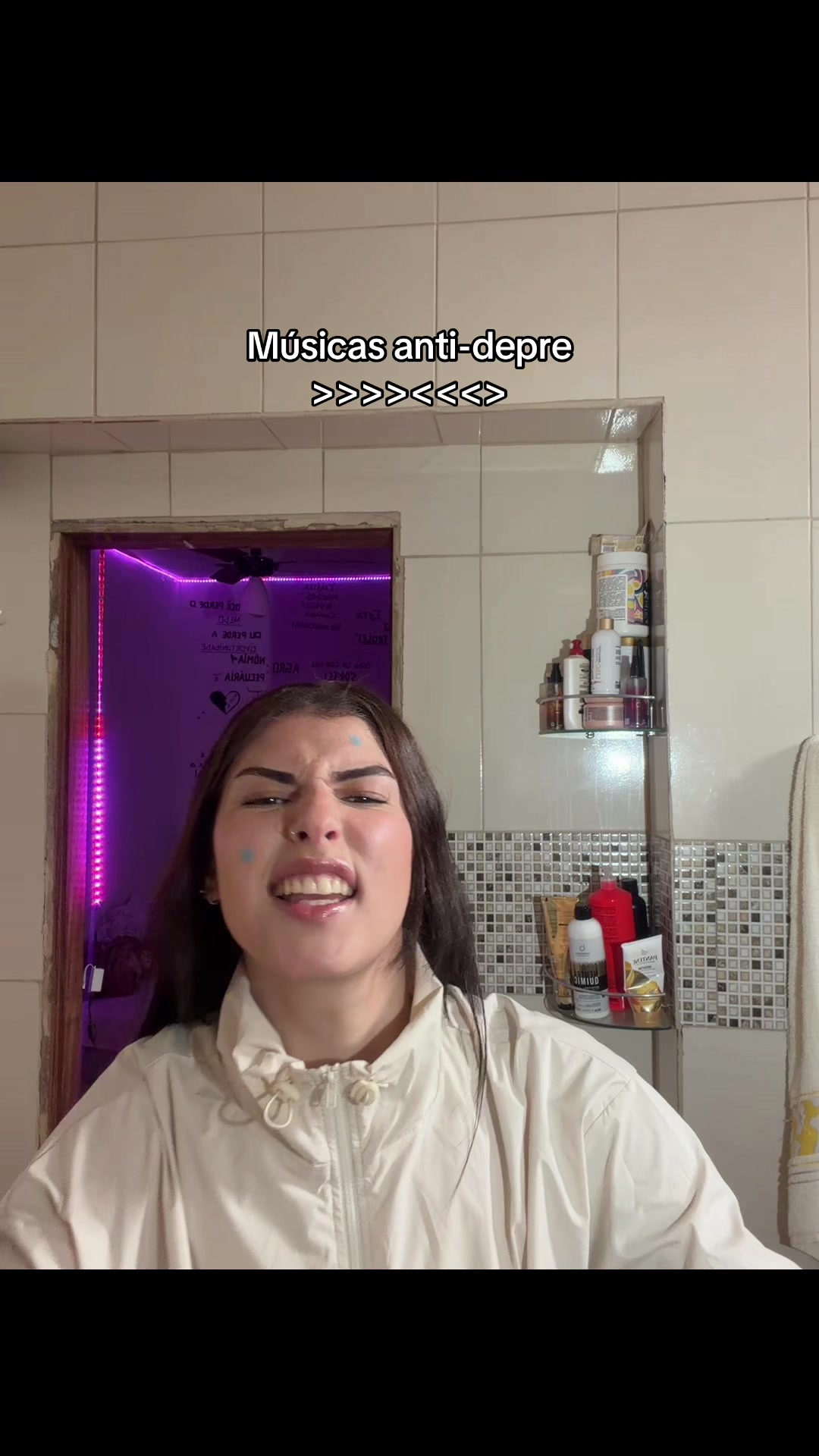 @Eu_Mell🐝🍯