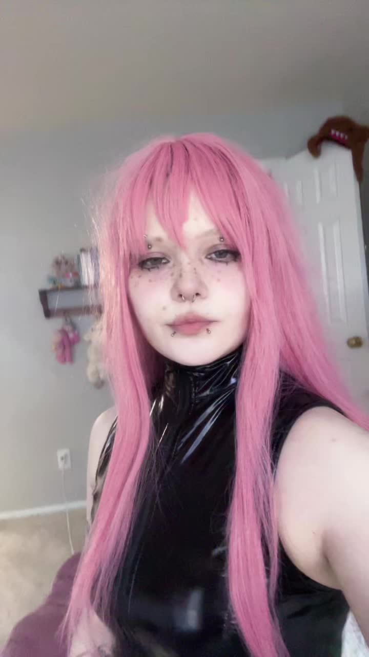 @kneesock
