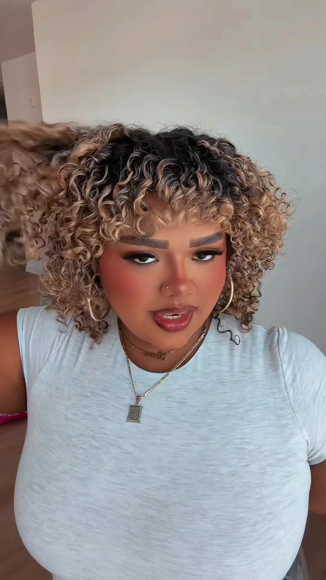@Curlyheadsierra 💗