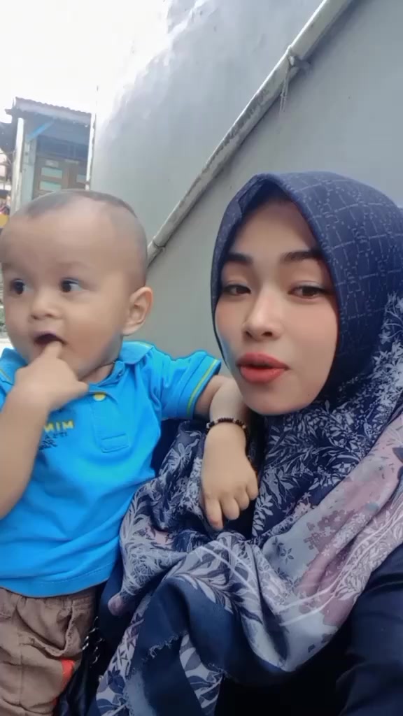 @DUJ