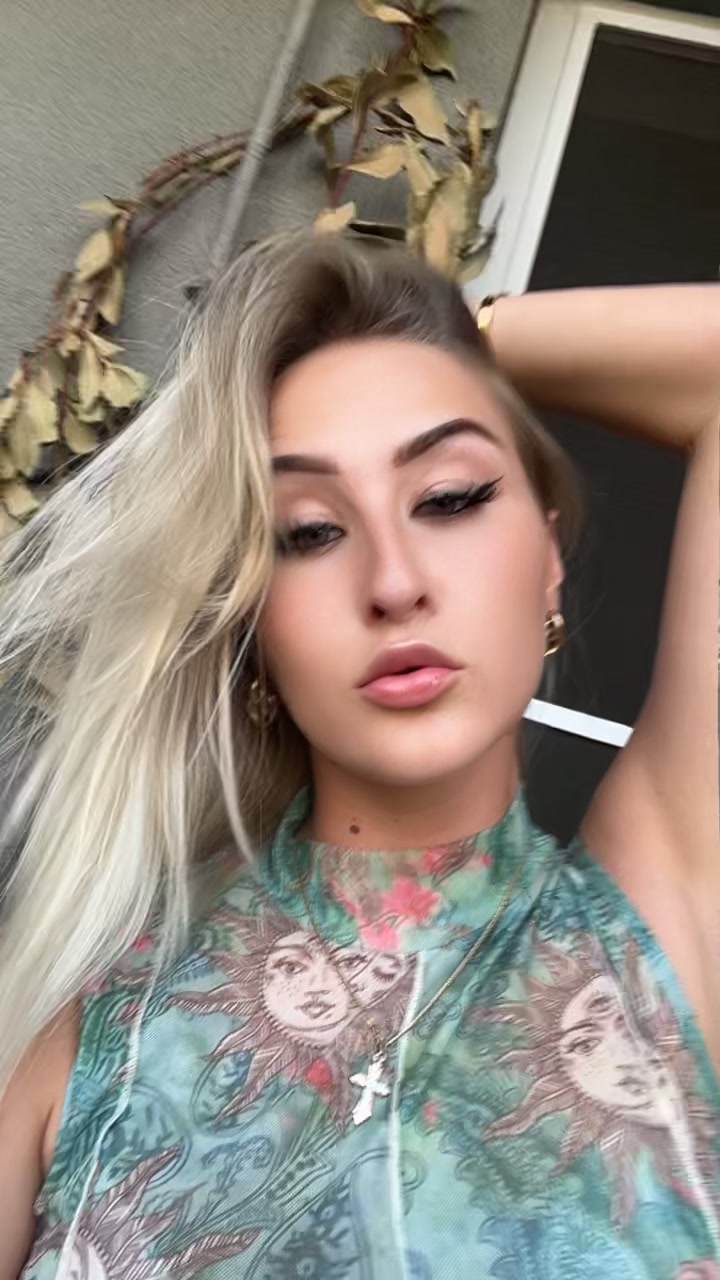 @Feyena 🌺
