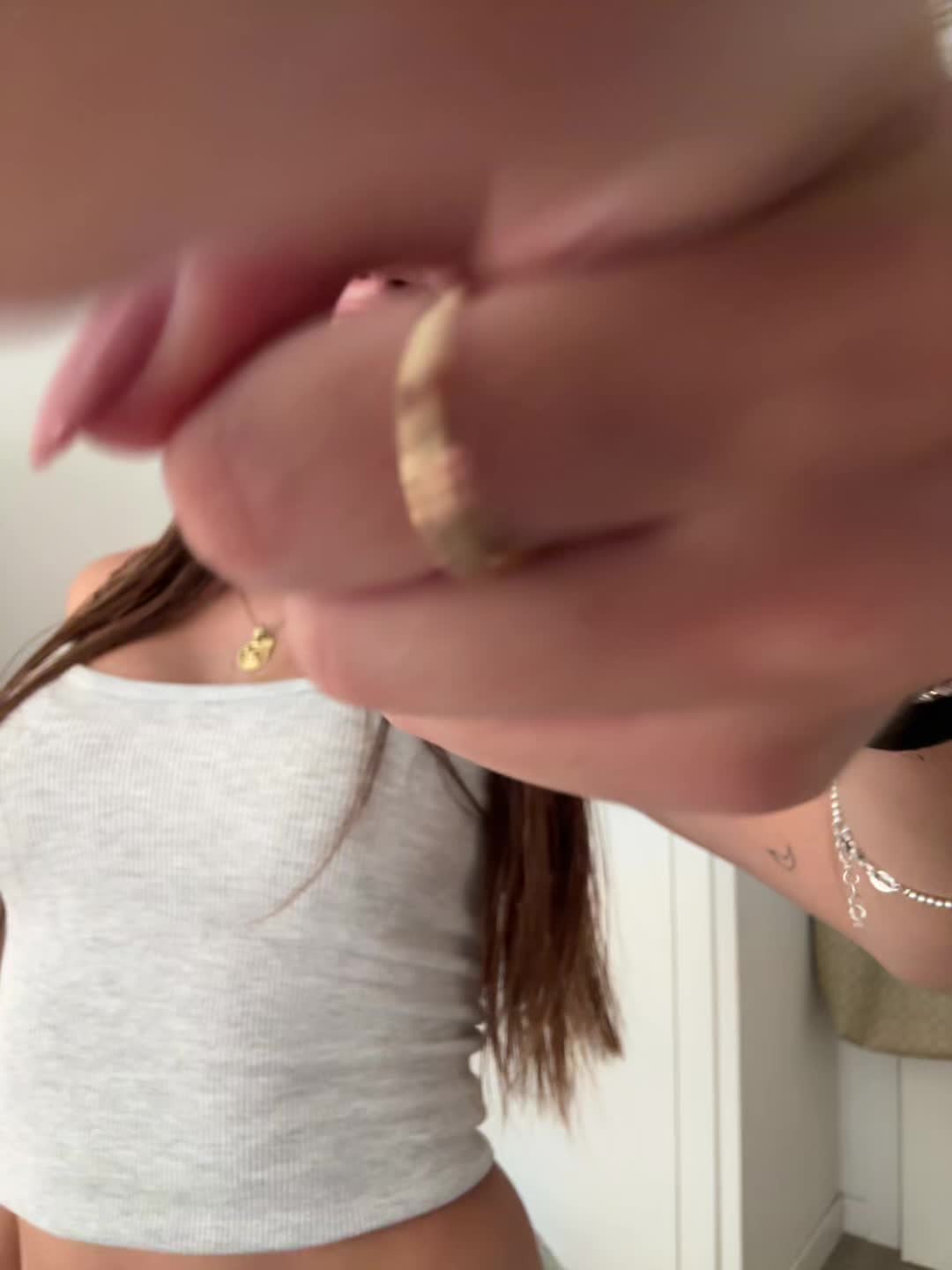 @núria
