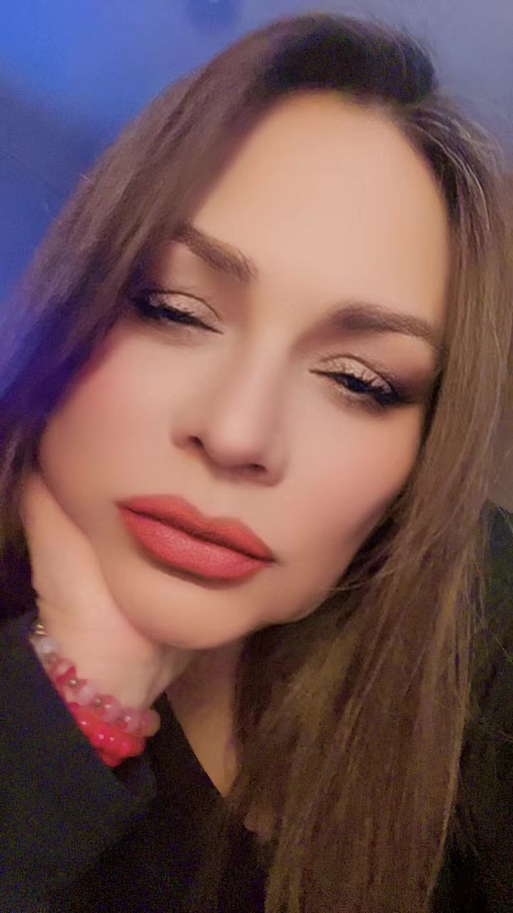 @Ana
