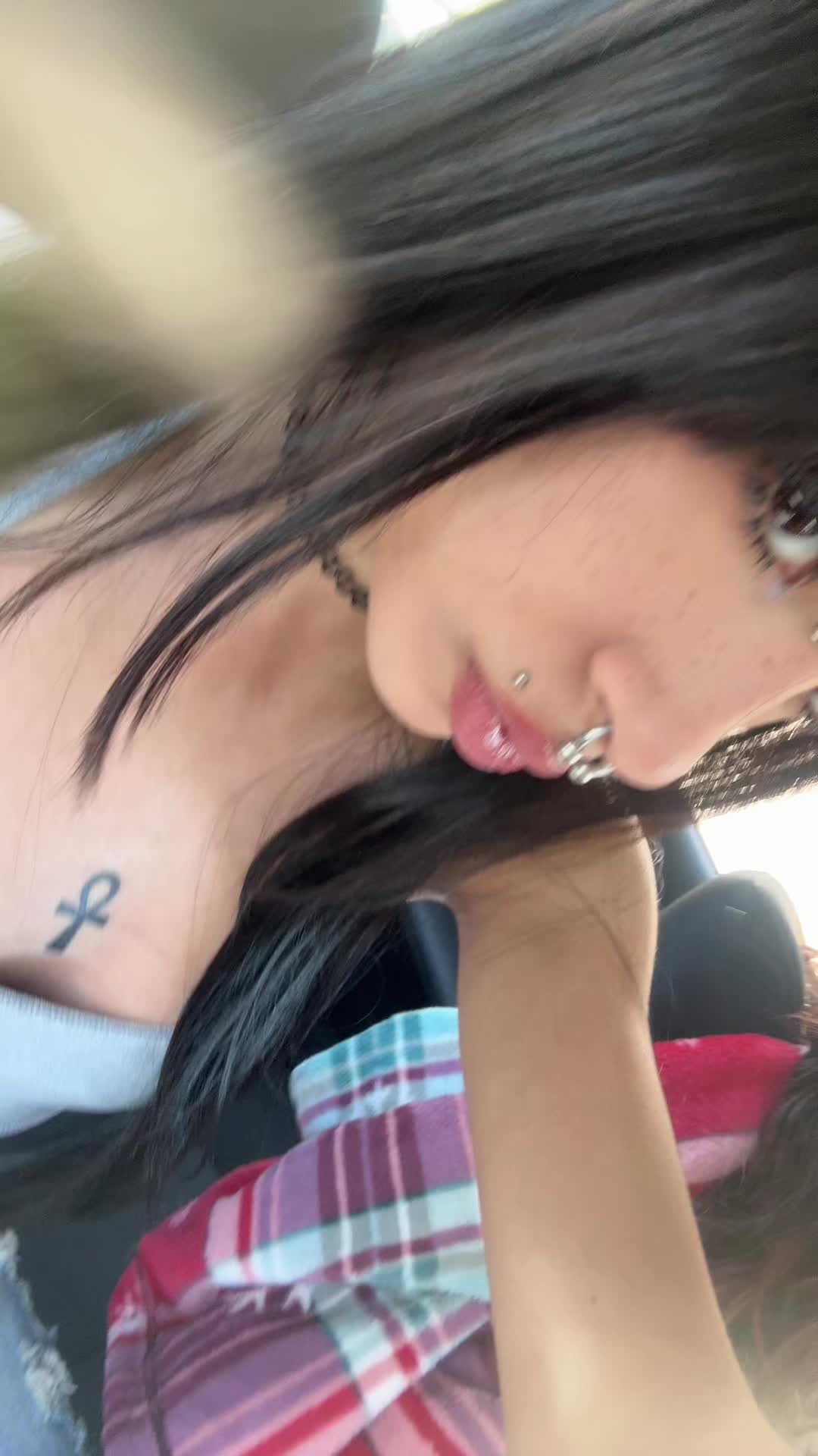 @leilany