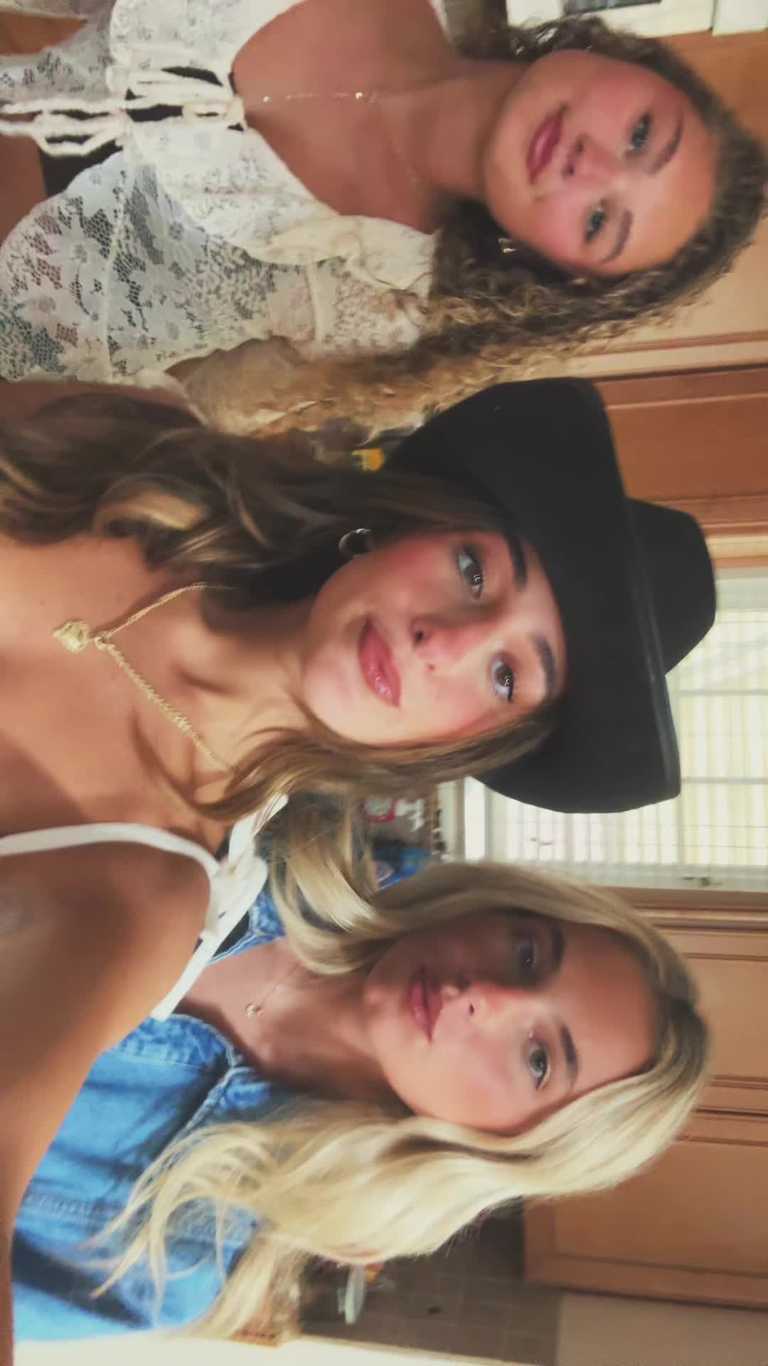 @vanessa.renzi