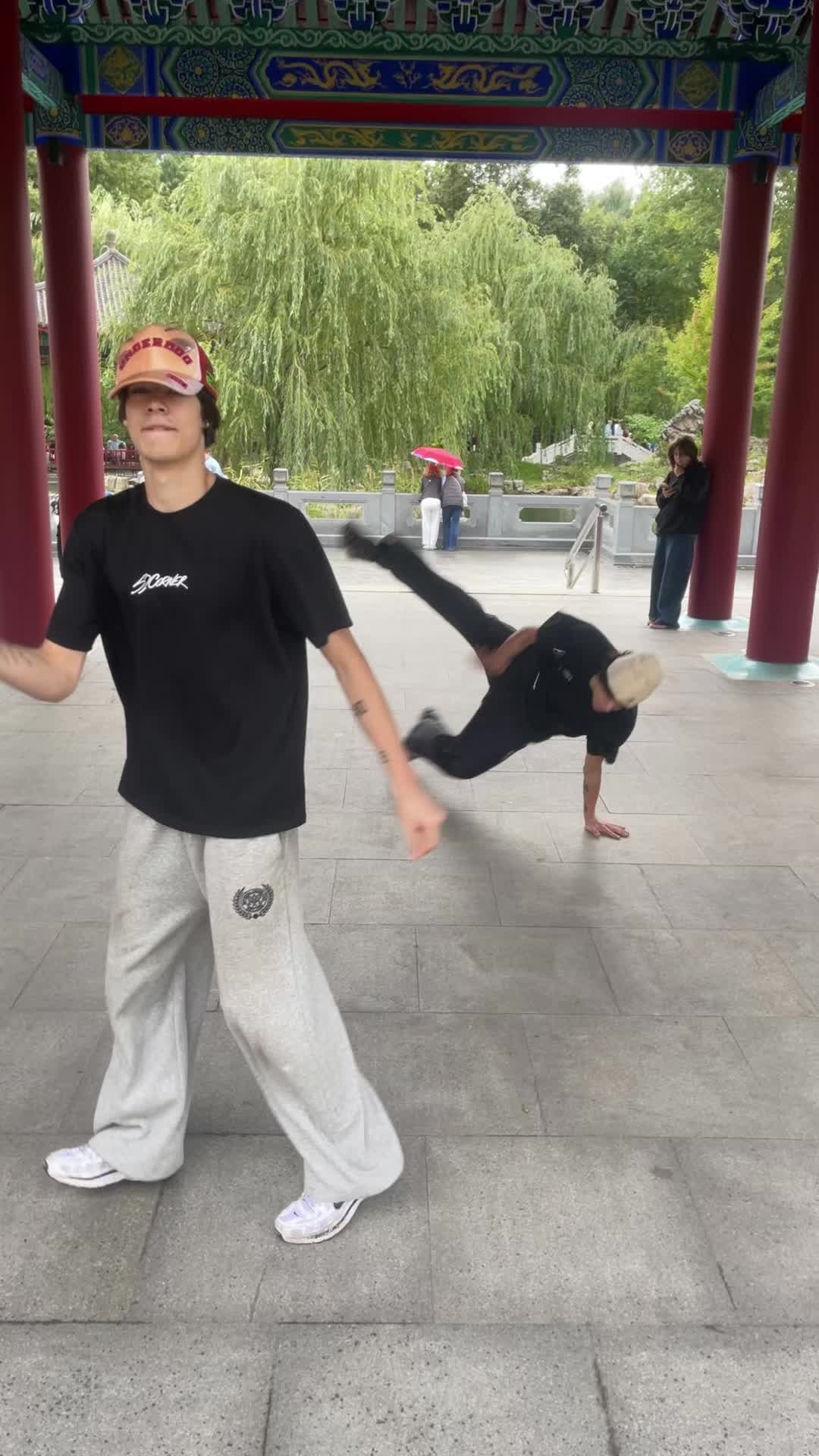 @twix_yngnzrs