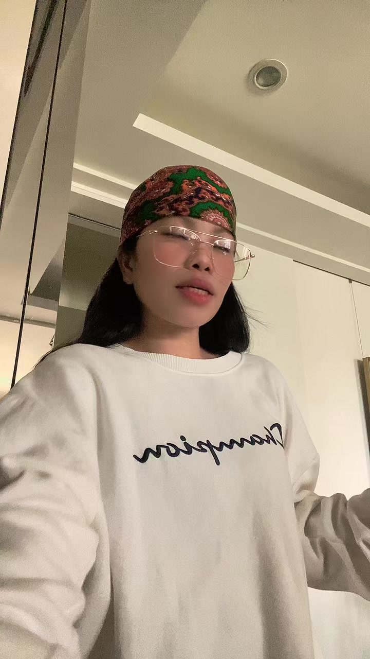 @khuletsko2🇲🇾🇹🇭🇦🇪🇸🇦🇹🇼