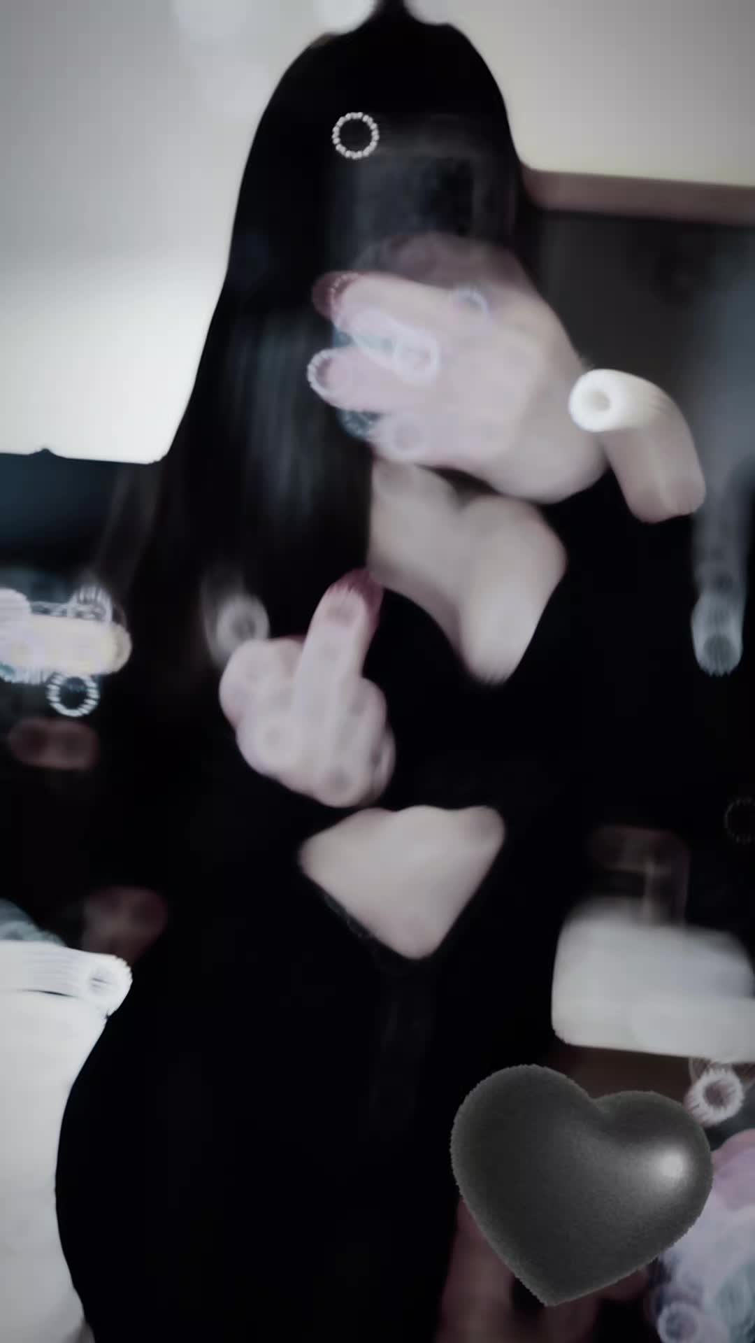 @tizianarebelgirl