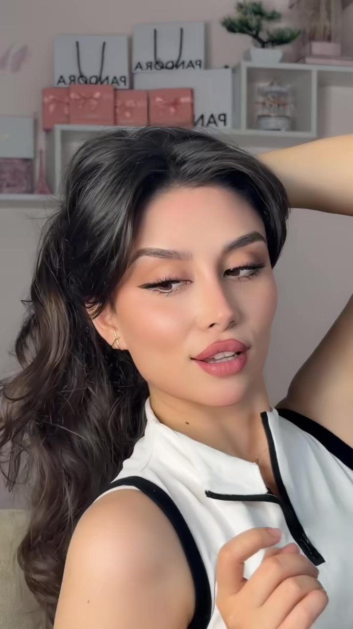 @Taya2002a