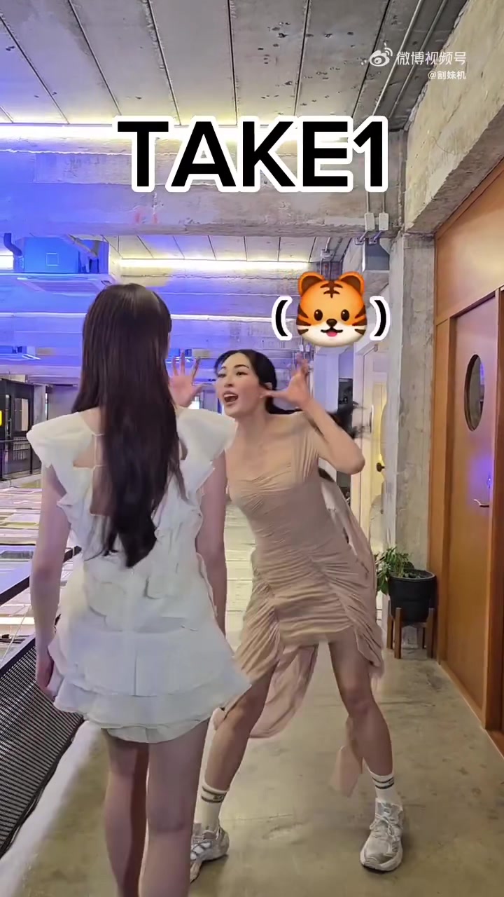 @𝓢𝓜𝓘𝓛𝓘𝓝𝓖😻
